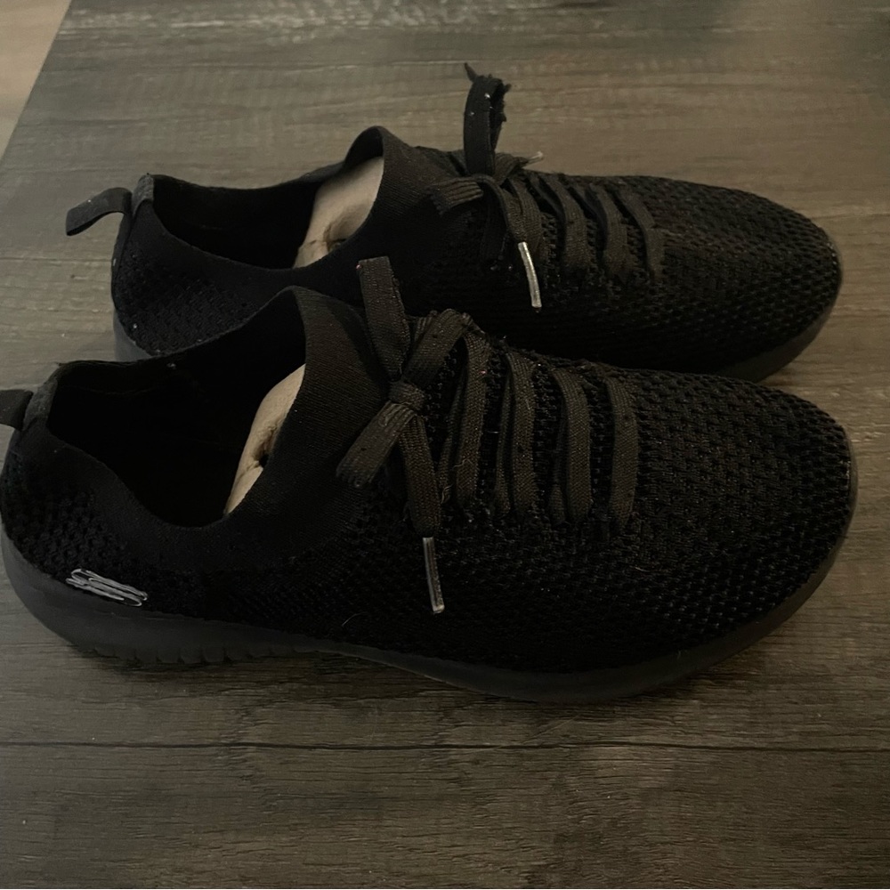 π€ SKETCHERS MEMORY FOAM SNEAKERS π€ - Picture 3 of 3